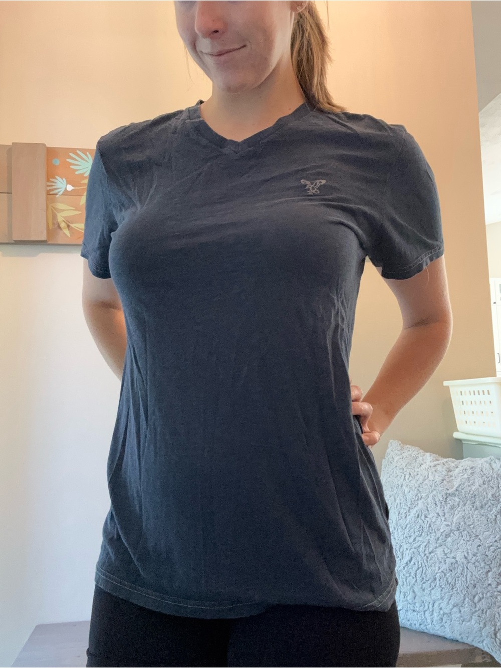 American Eagle Outfitters Navy Blue V-Neck Short Sleeve Tee